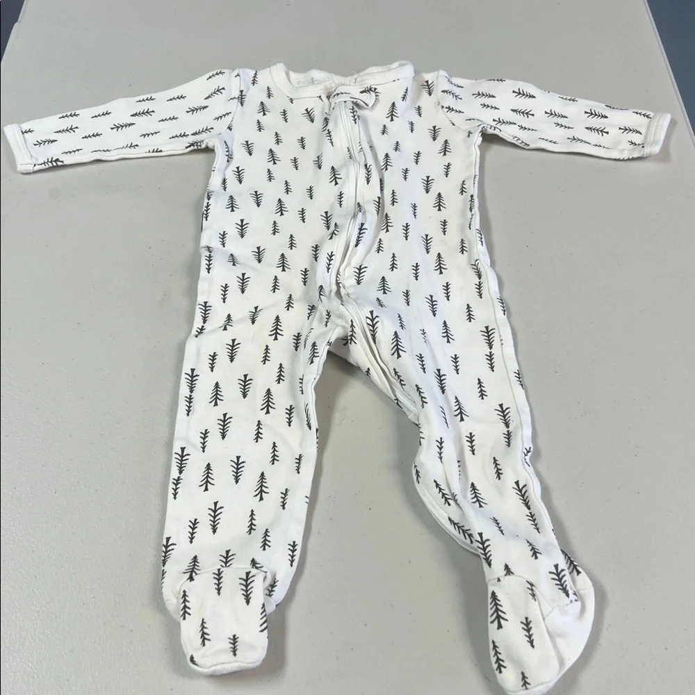 Baby Onesie/Footies Cream with Black Tree Pattern Sz 9m